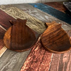 2 pineapple 🍍 wood trinkets
